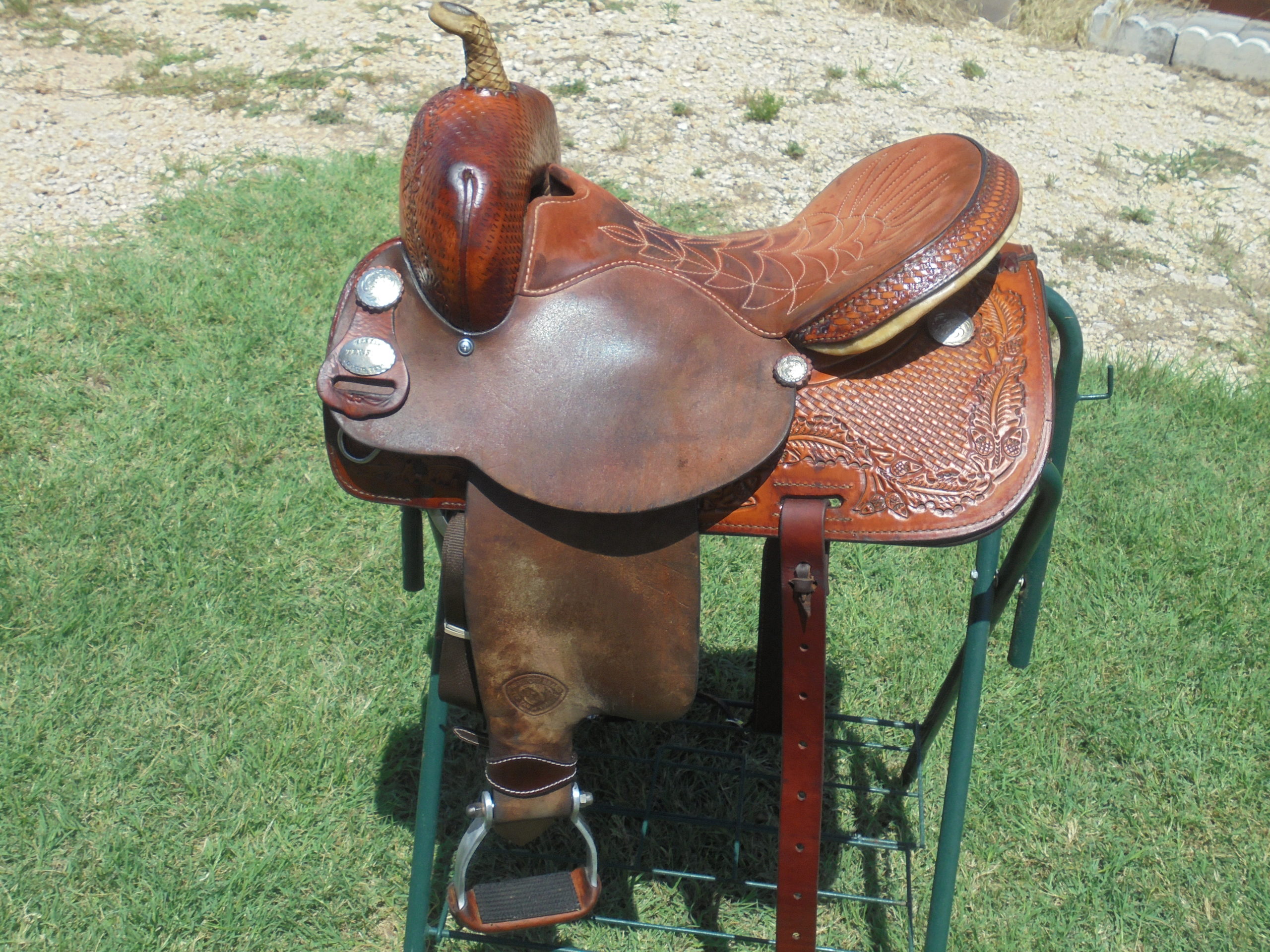 tex tan hereford barrel saddles